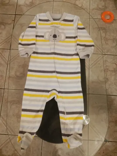 Pijama enterito de bebé talla 9 meses - miniatura 3