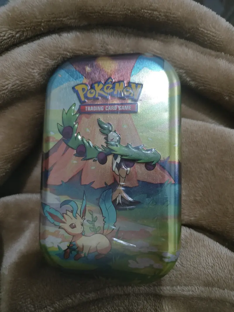 Lata de cartas Pokémon Mini tin ESP