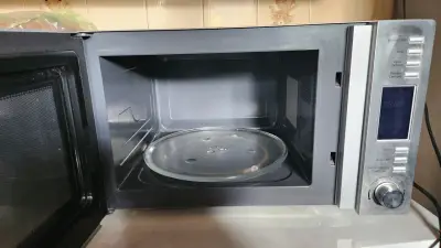Horno microondas Ursus Trotter - miniatura 3