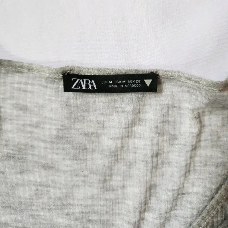 Polera gris de manga larga - 3