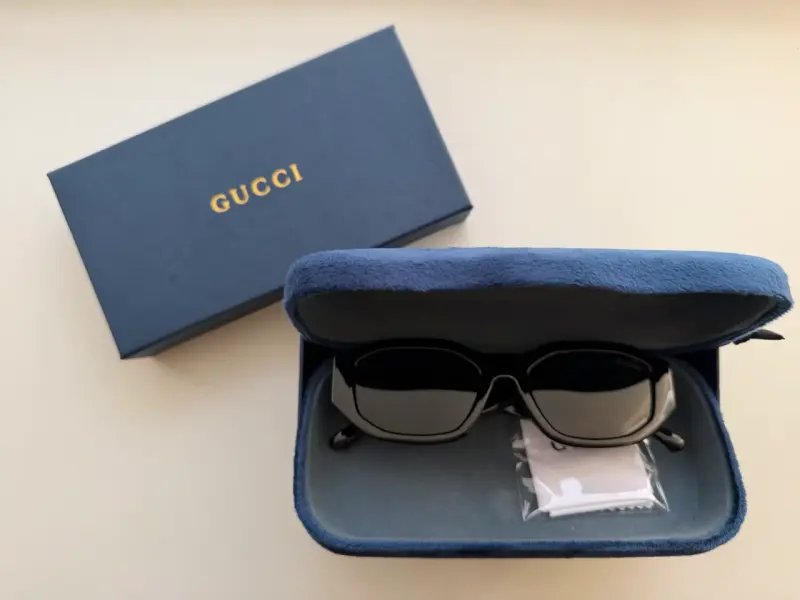 Gafas de sol Gucci con estuche - 1