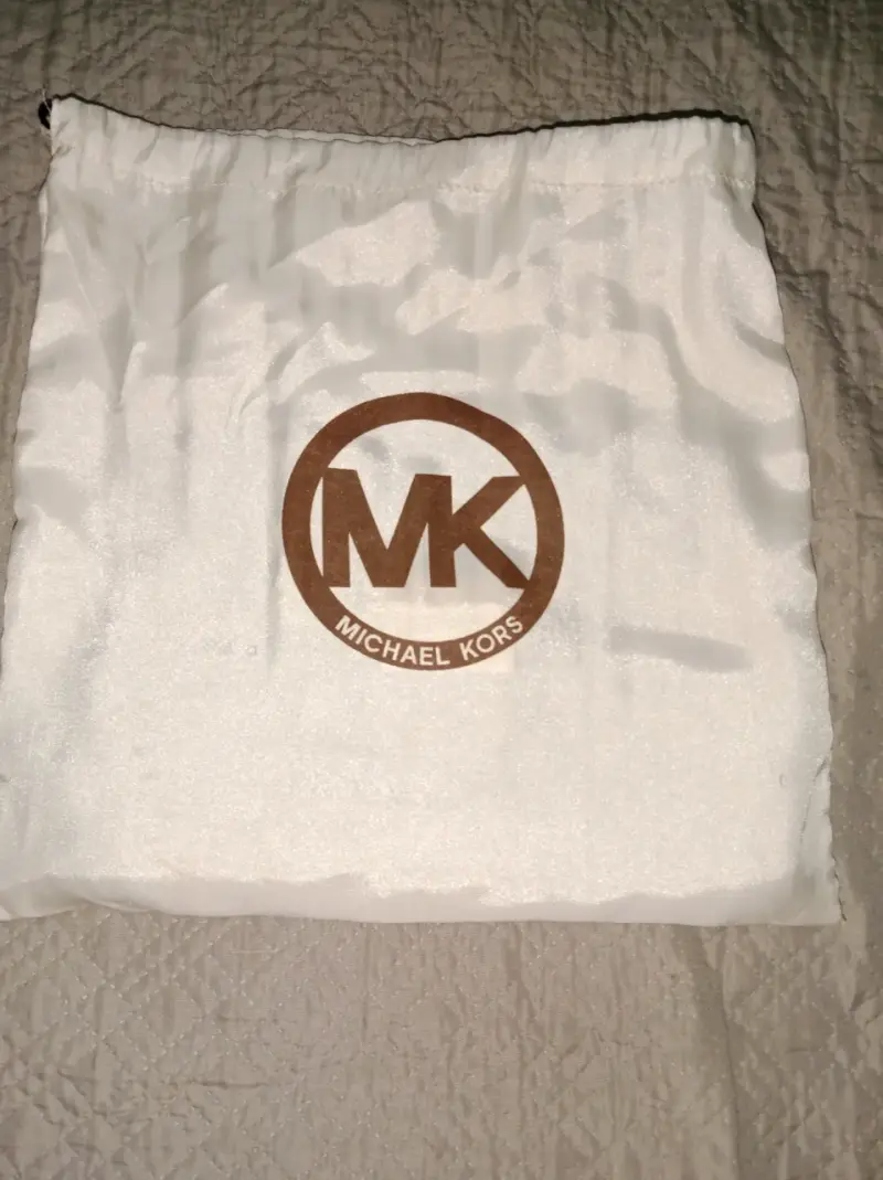 Clutch Michael Kors estampado serpiente - 3