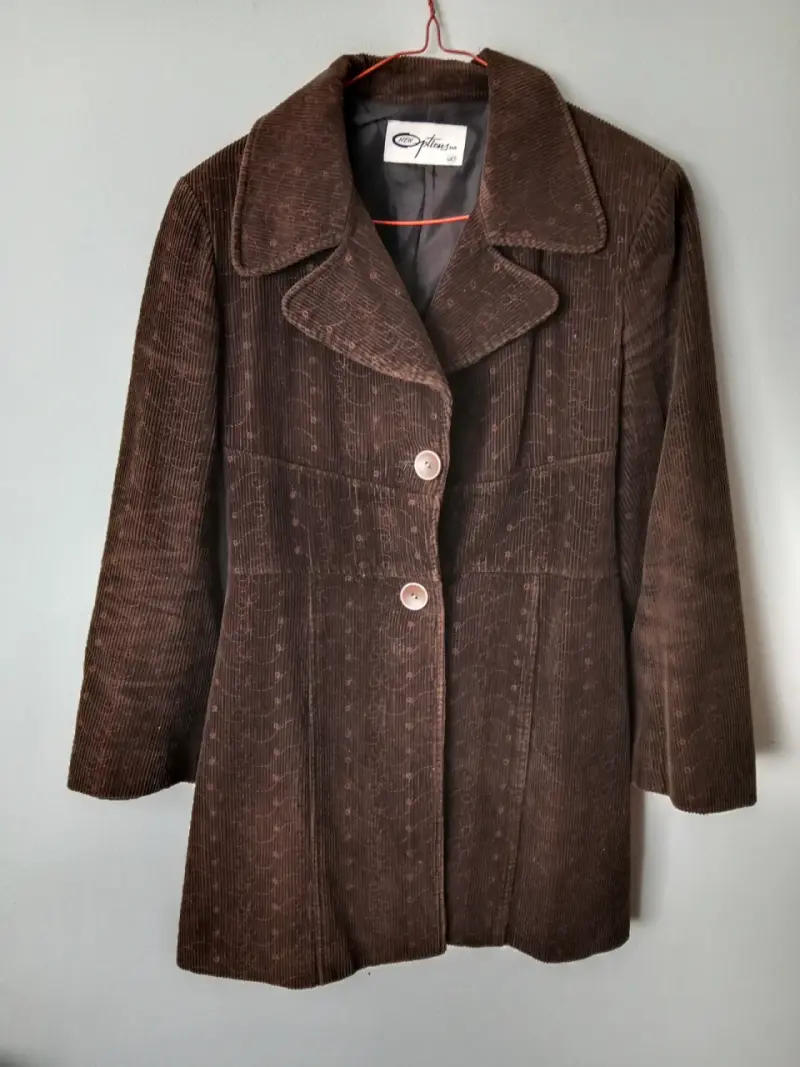 Abrigo marrón con bordados talla M - 1