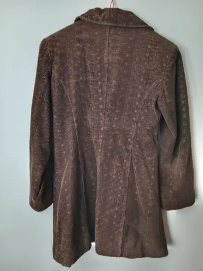 Abrigo marrón con bordados talla M - miniatura 2