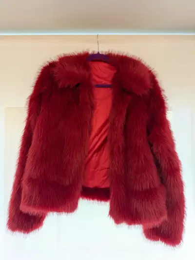 Chaqueta de pelo sintético roja - miniatura 3