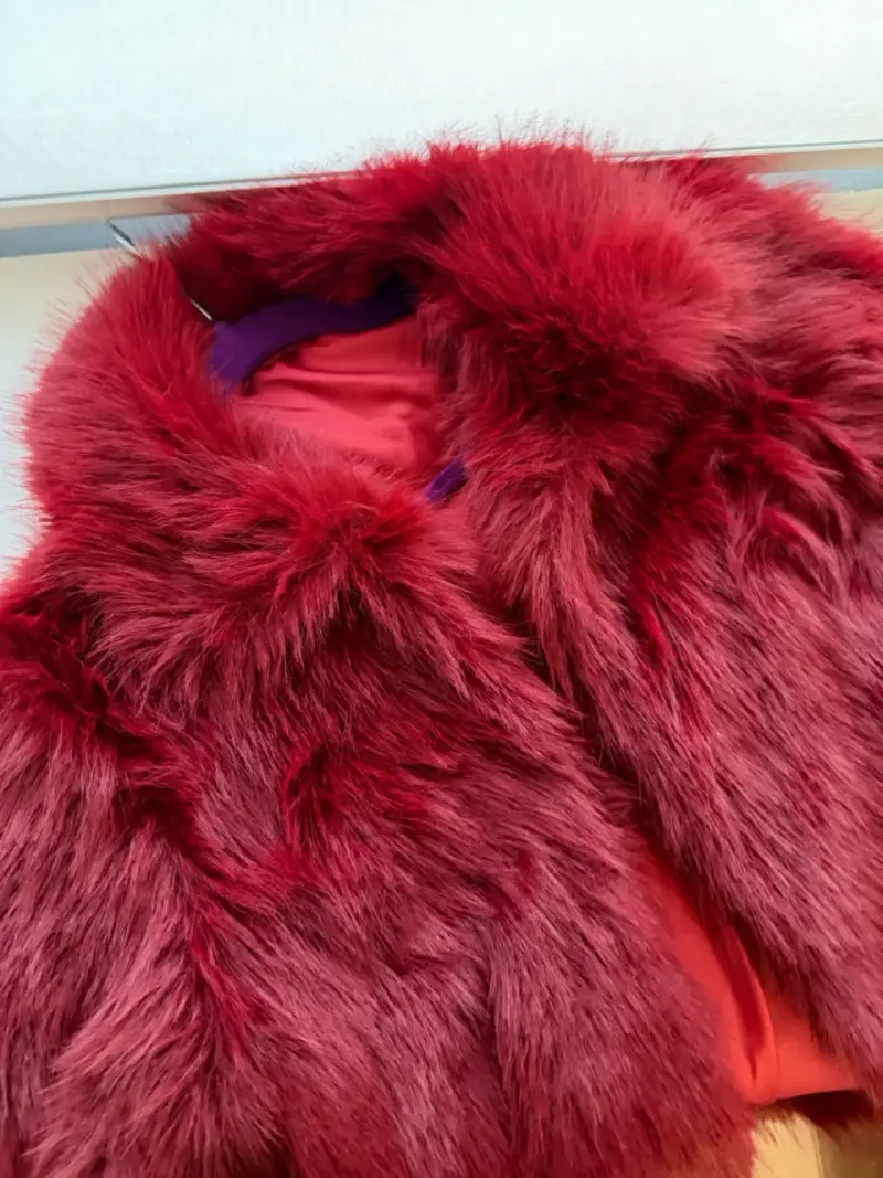 Chaqueta de pelo sintético roja - 4