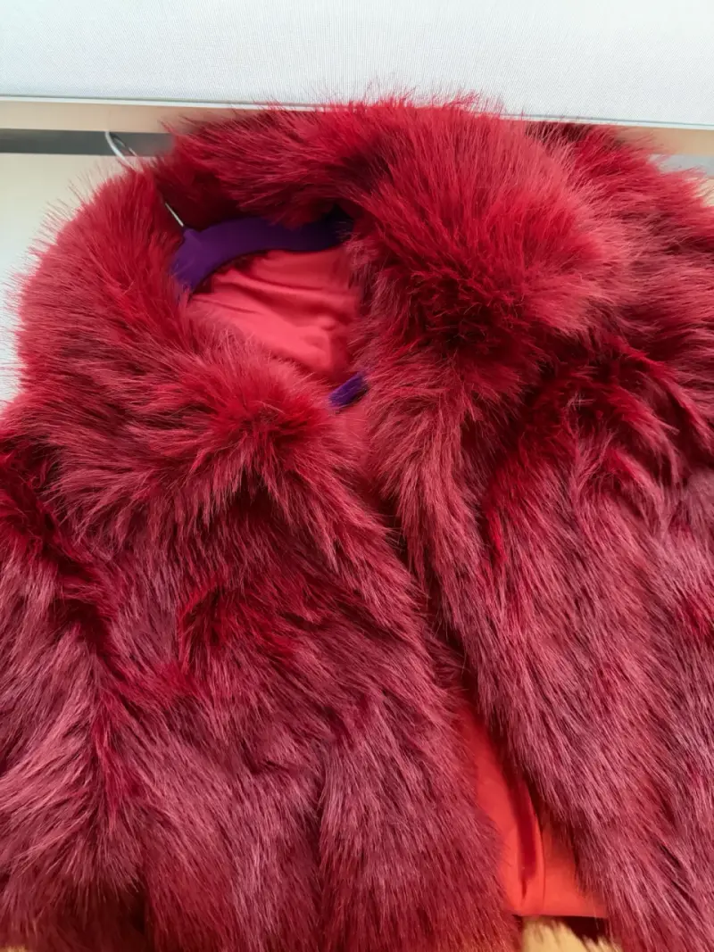 Chaqueta de pelo sintético roja - 6