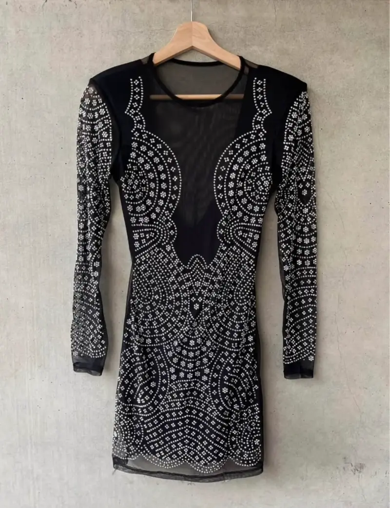 Vestido negro con lentejuelas - 2