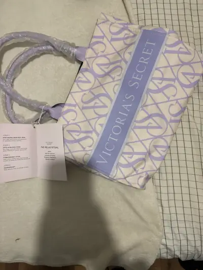 Bolso Victoria's Secret lila - miniatura 4