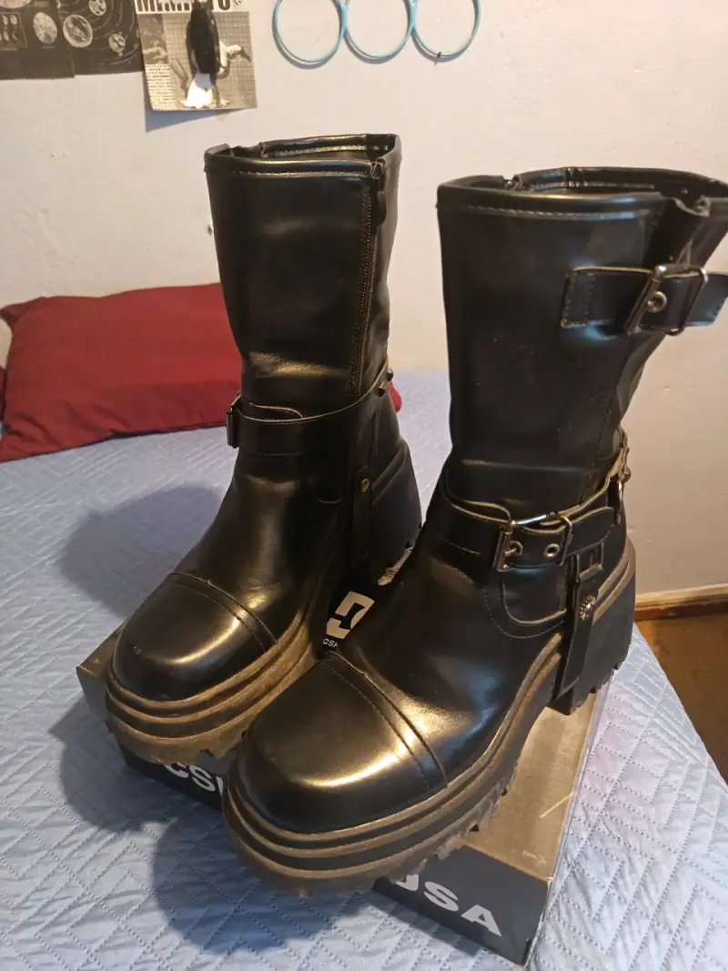 Botas negras - 1