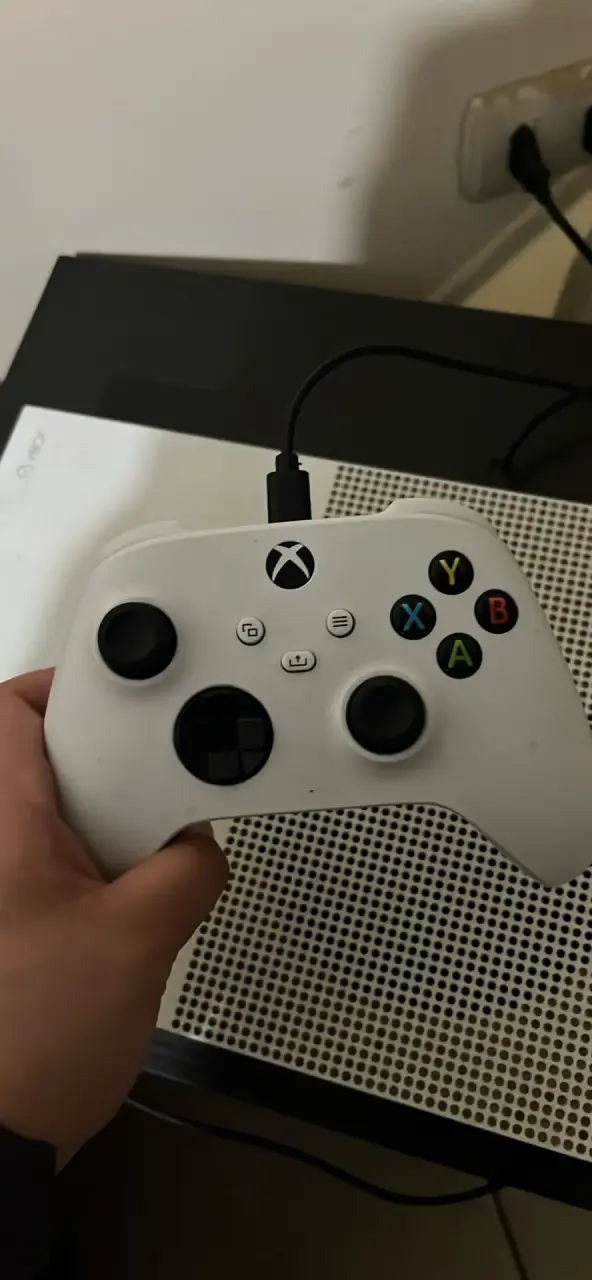 Consola Xbox One con control - 2