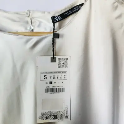 Vestido seda beige elegante Zara(retorno) - miniatura 3