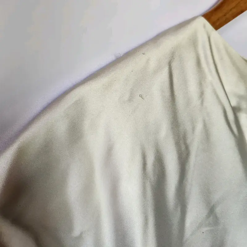Vestido seda beige elegante Zara(retorno) - 5