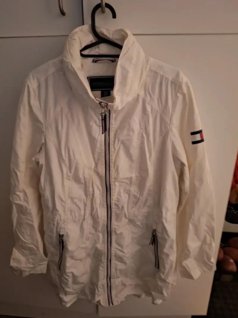 Chaqueta blanca Tommy Hilfiger