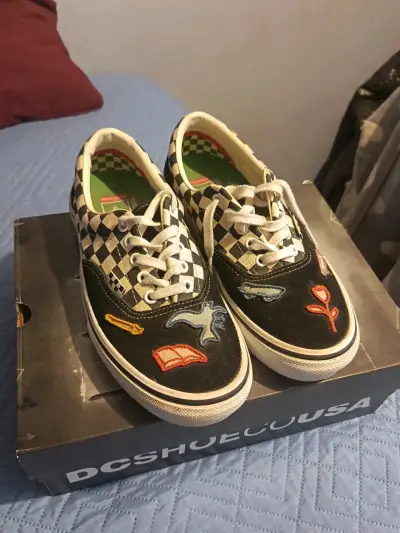Zapatillas Vans con diseño retro - miniatura 2