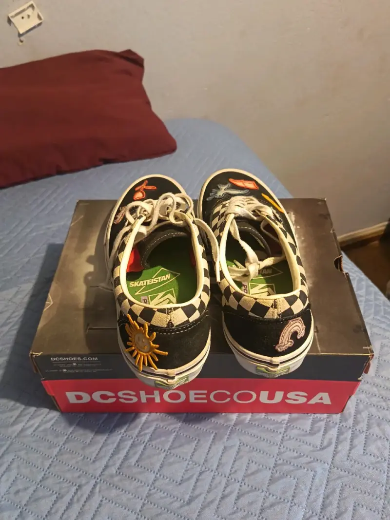 Zapatillas Vans con diseño retro - 3