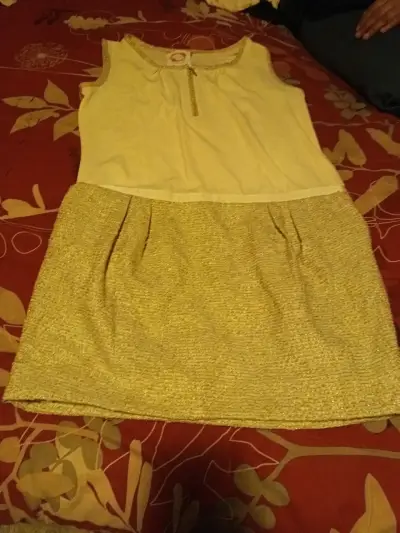 Vestido corto beige brillante - miniatura 2