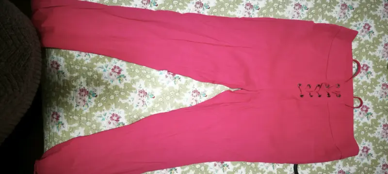 Pantalones fucsia con cordones - 2