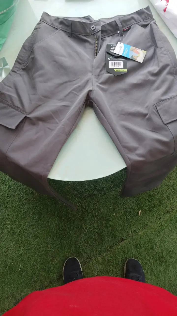 Pantalones cargo gris nuevos