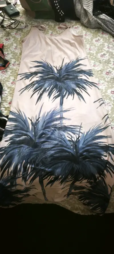Vestido beige con estampado azul - miniatura 2
