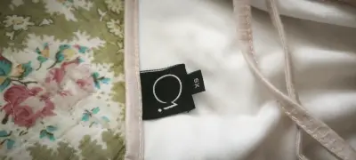 Vestido beige con estampado azul - miniatura 3