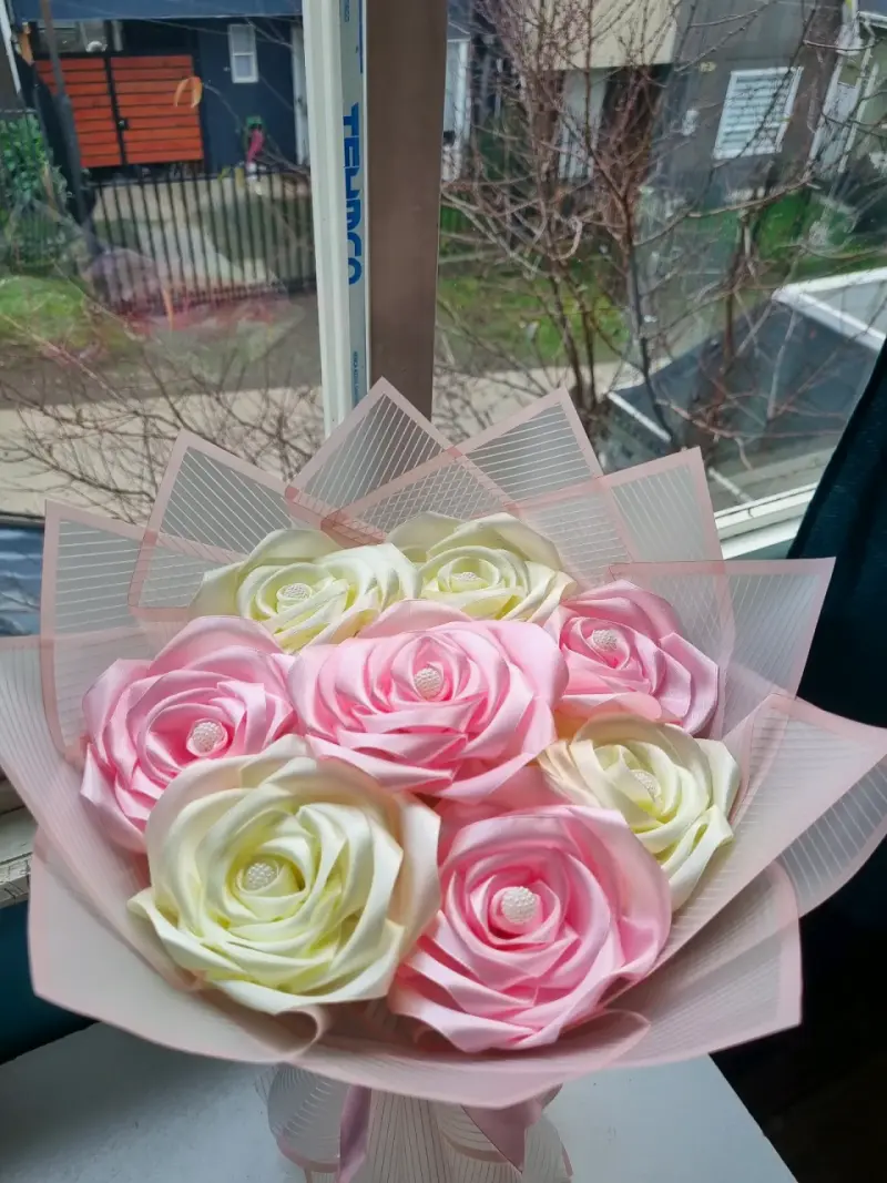Ramo de rosas artificiales rosadas - 2