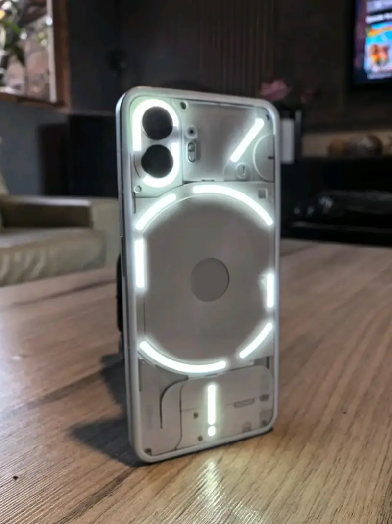 Nothing Phone 2 12/256 - 1