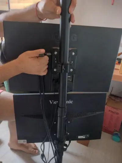 Monitores LG y ViewSonic - miniatura 2