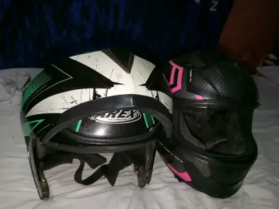 Casco moto bicolor seguridad - miniatura 4