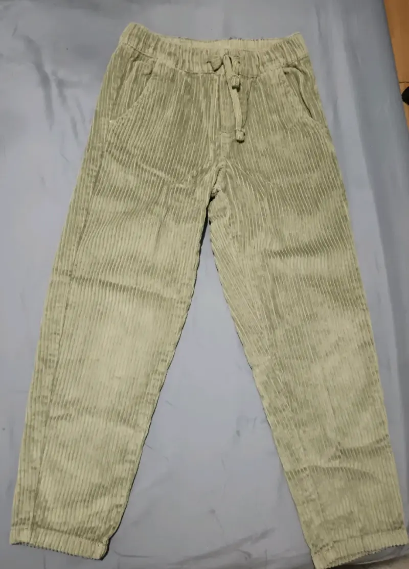 Pantalones cotele verde oliva - 1