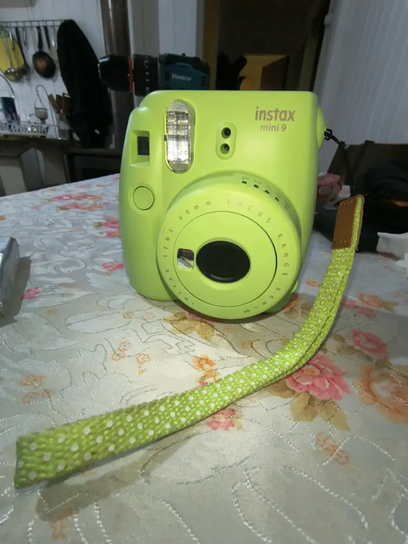 Cámara Fujifilm Instax Mini 9 verde - 3