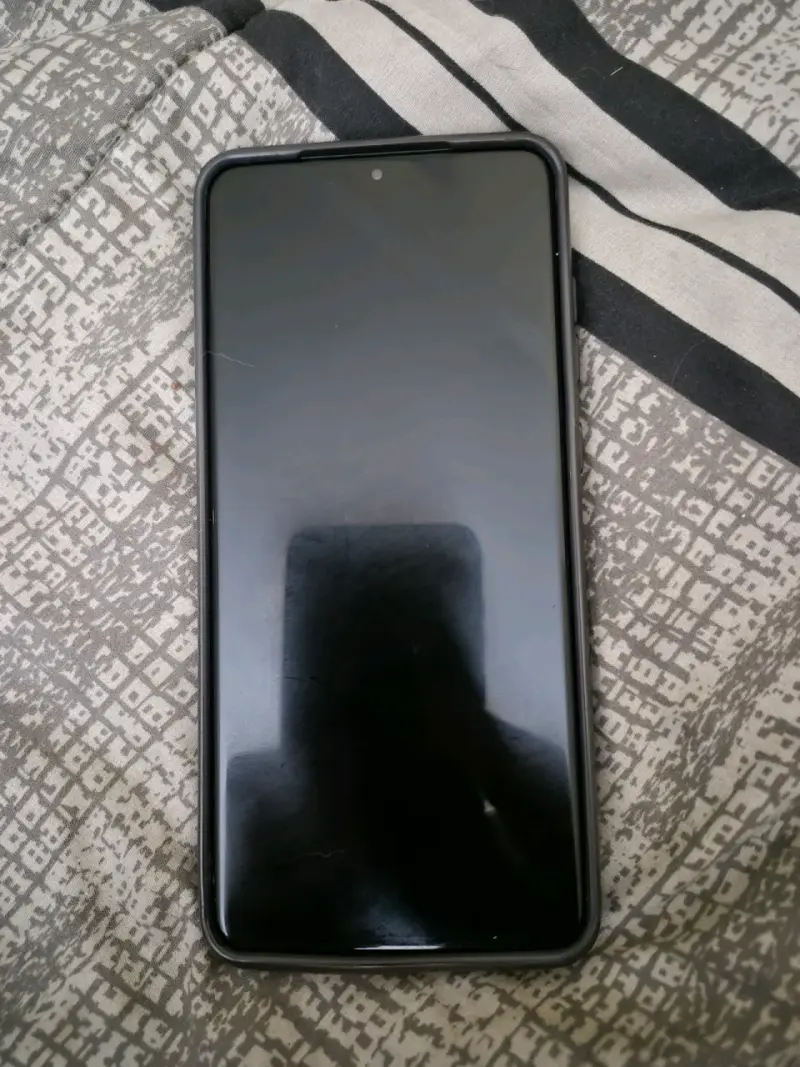 Teléfono Samsung Galaxy S20 plus en buen estado - 2