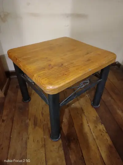 Mesa de madera rústica - miniatura 4