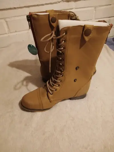 Botas beige con cordones - miniatura 4