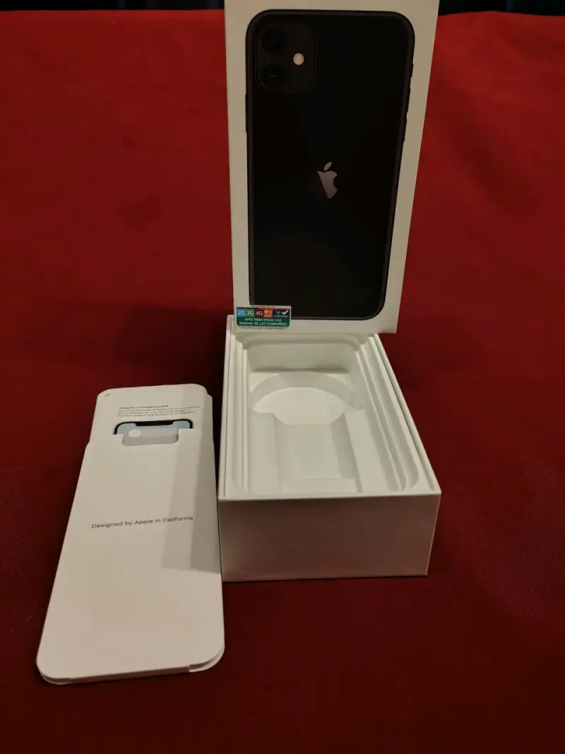 Caja iPhone original.2 de celulares 1 de fonos. - 4