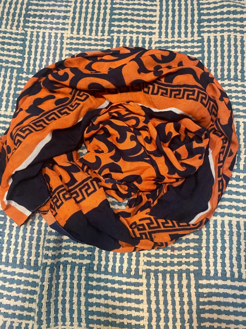Pañuelo estampada naranja y azul