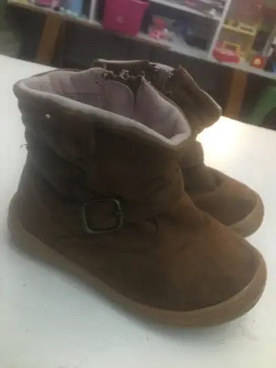 Ropa y zapatos de niña - miniatura 1