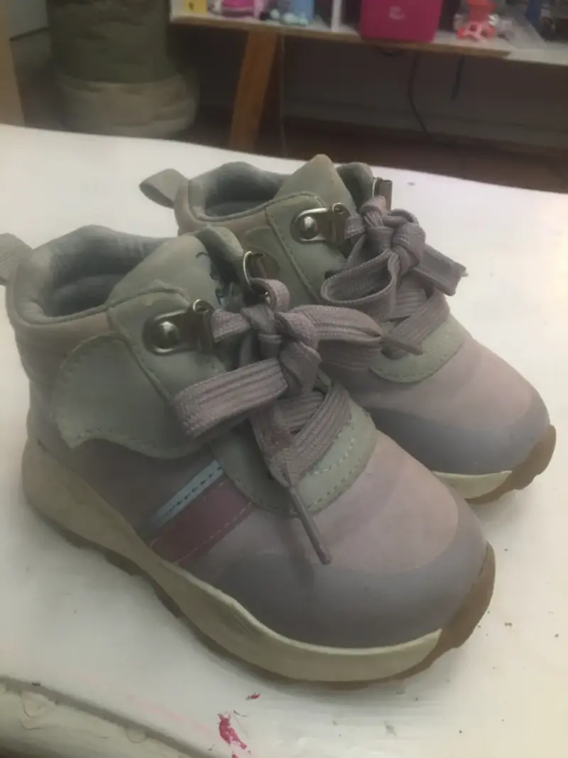 Ropa y zapatos de niña - 2