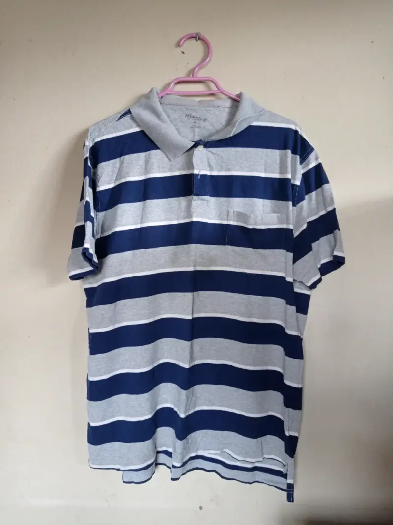Polera polo rayada azul y gris - 1