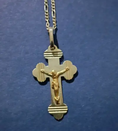 Collar con crucifijo - miniatura 2