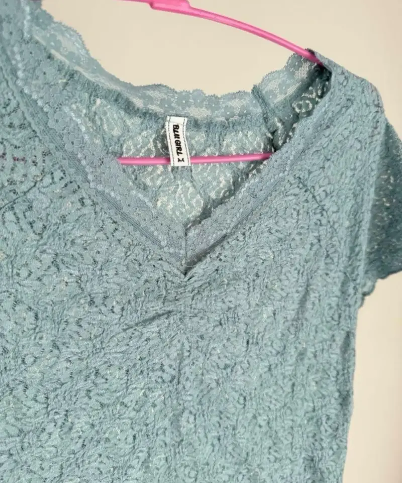 Polera encaje azul - 2