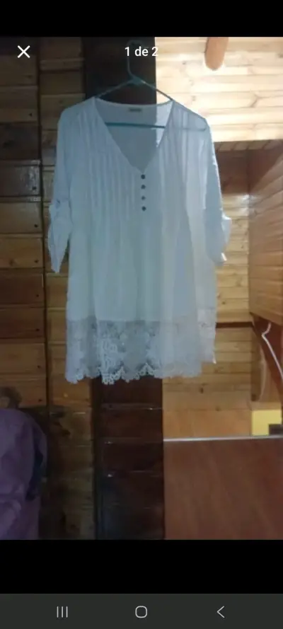 Blusa blanca con encaje - miniatura 1