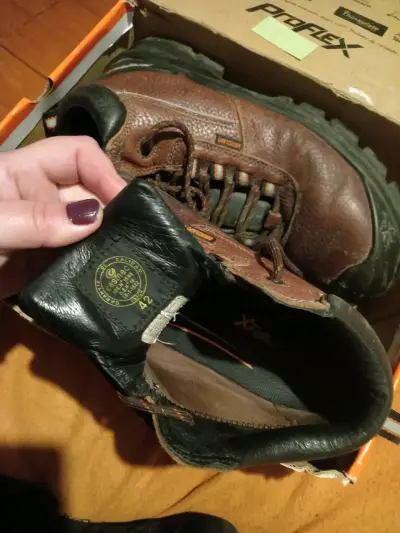 Botines de seguridad café talla 42 - miniatura 3