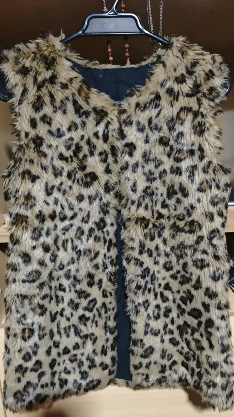 Chaleco de piel sintética leopardo