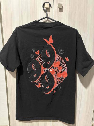 Polera negra estampada - miniatura 4