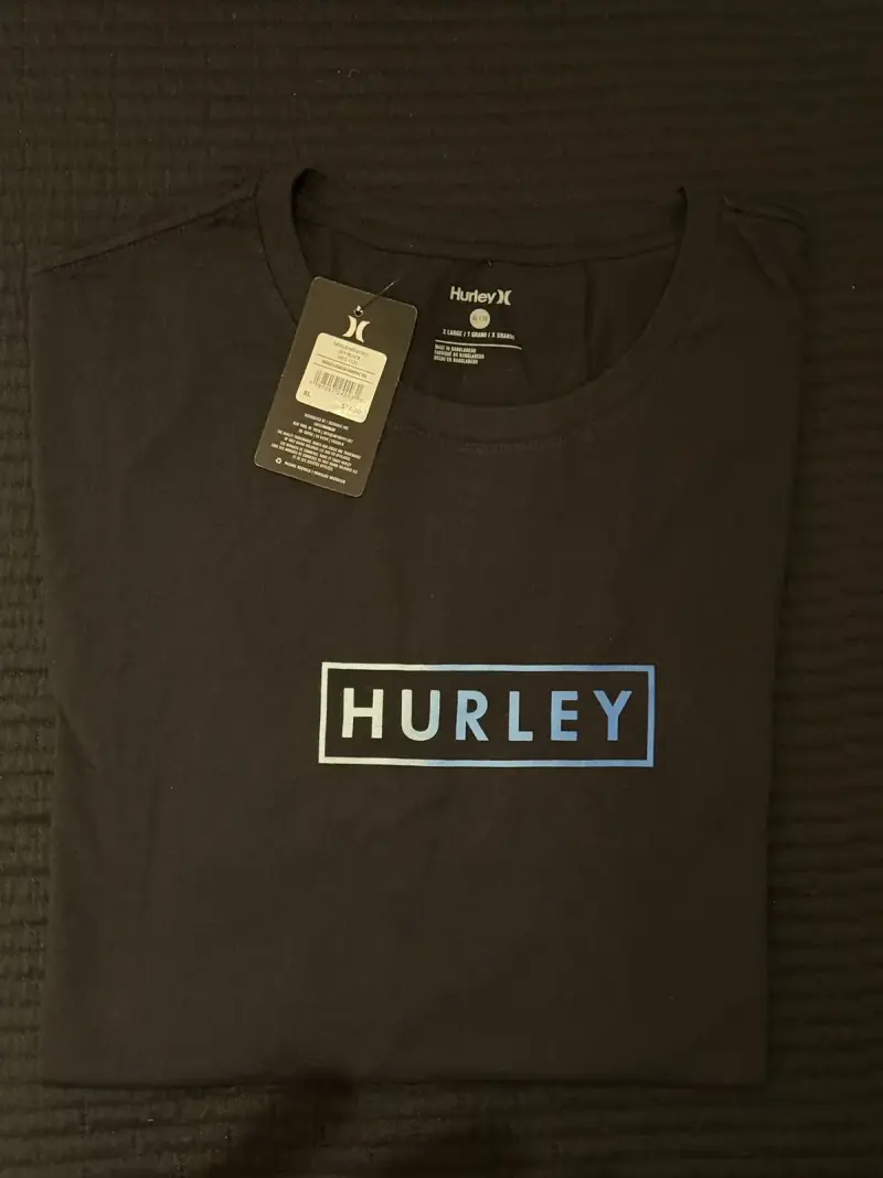 Polera negra Hurley nueva - 2