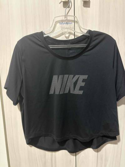 Polera deportiva negra Nike - miniatura 1