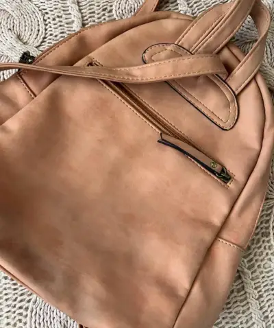 Mochila rosada decorativa - miniatura 3