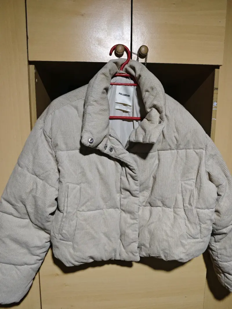Chaqueta acolchada beige