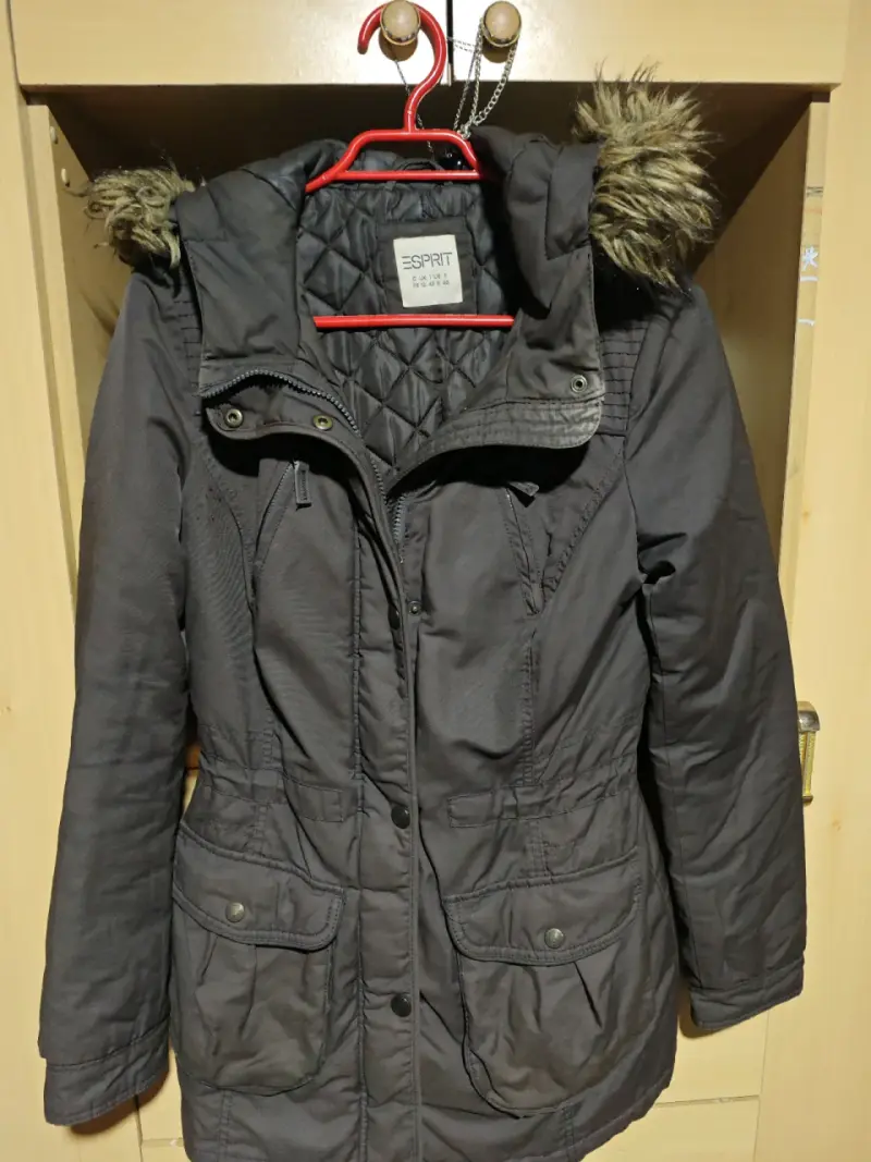 Parka Esprit con gorro